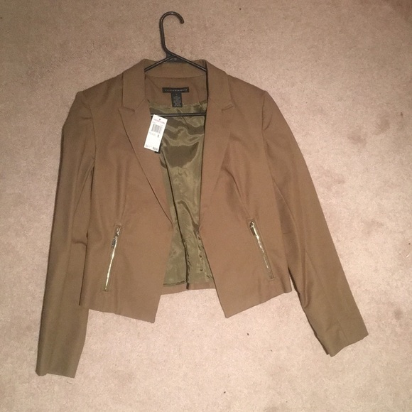 Green Blazer Tag On Original Price $69.00 - Picture 6 of 8
